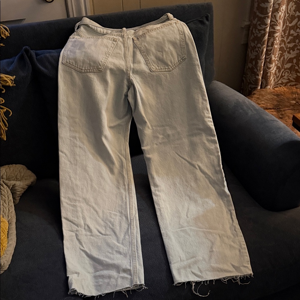 Universal Thread Light Wash Mid Rise Baggy Jeans - Picture 4 of 5